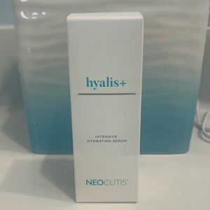 Neocutis hyalis+ Intensive Hydrating Serum